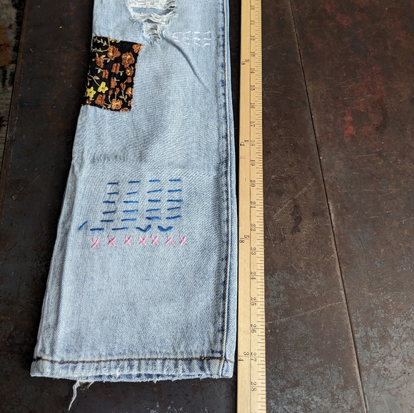 BDG Urban Outfitters Patchwork Cowboy Jeans size 26 - Picture 13 of 14
